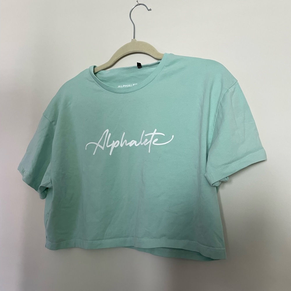 Alphalete Crop shirt